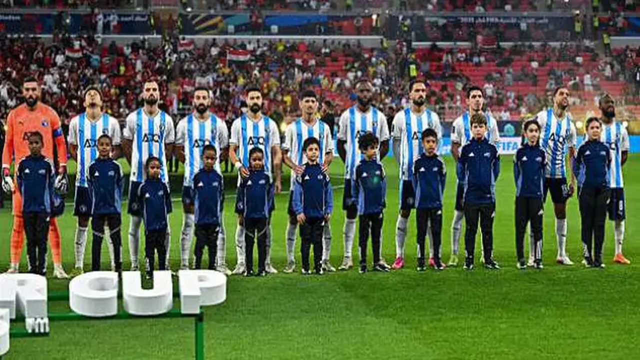 مفاوضات شفهية.. بيراميدز يستهدف ضم نجم البنك الأهلي